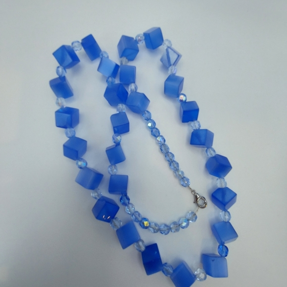 Statement Necklace w/Blue Square& Crystal Beads. - Picture 3 of 10